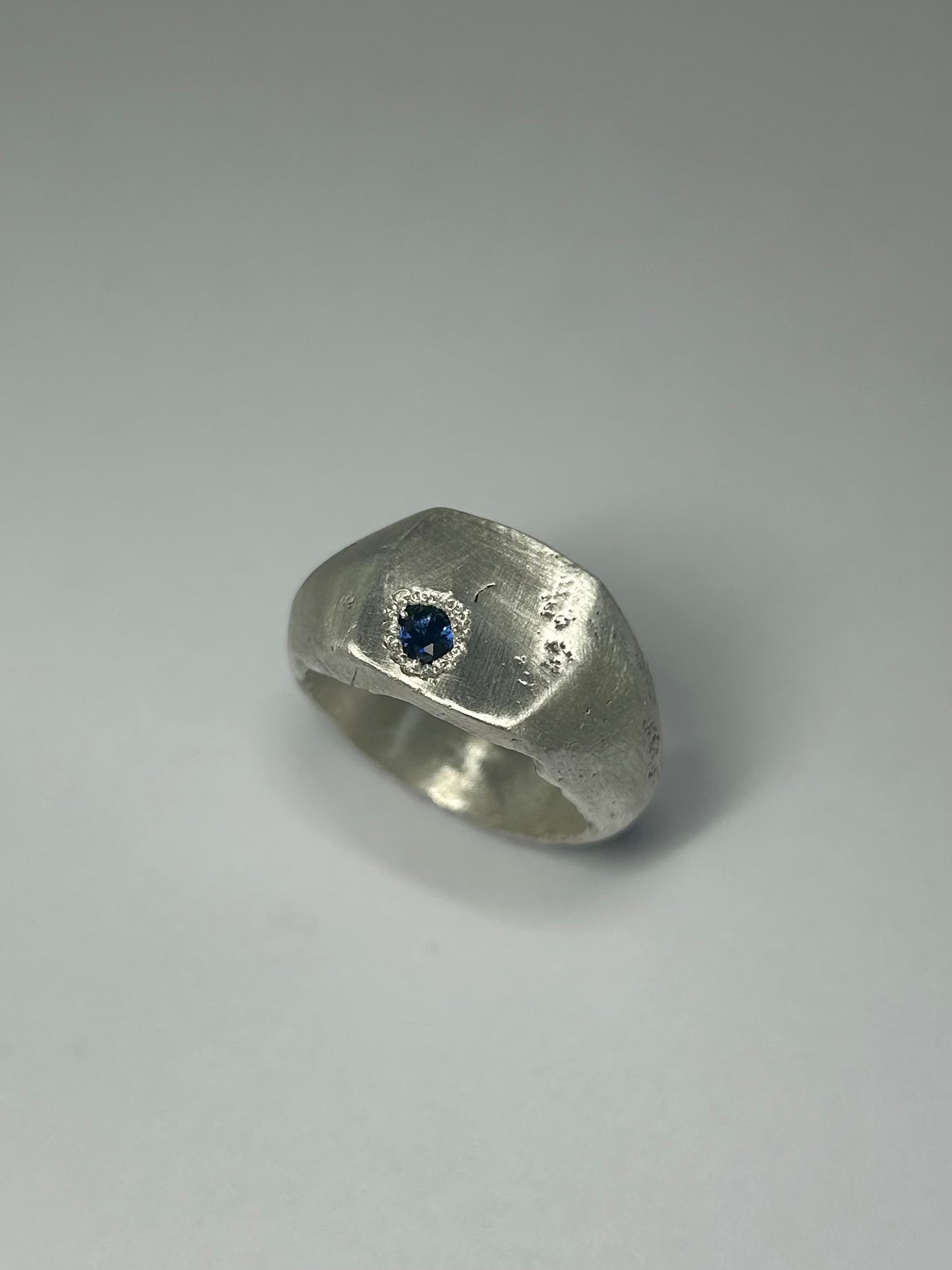 Rough Sapphire Signet