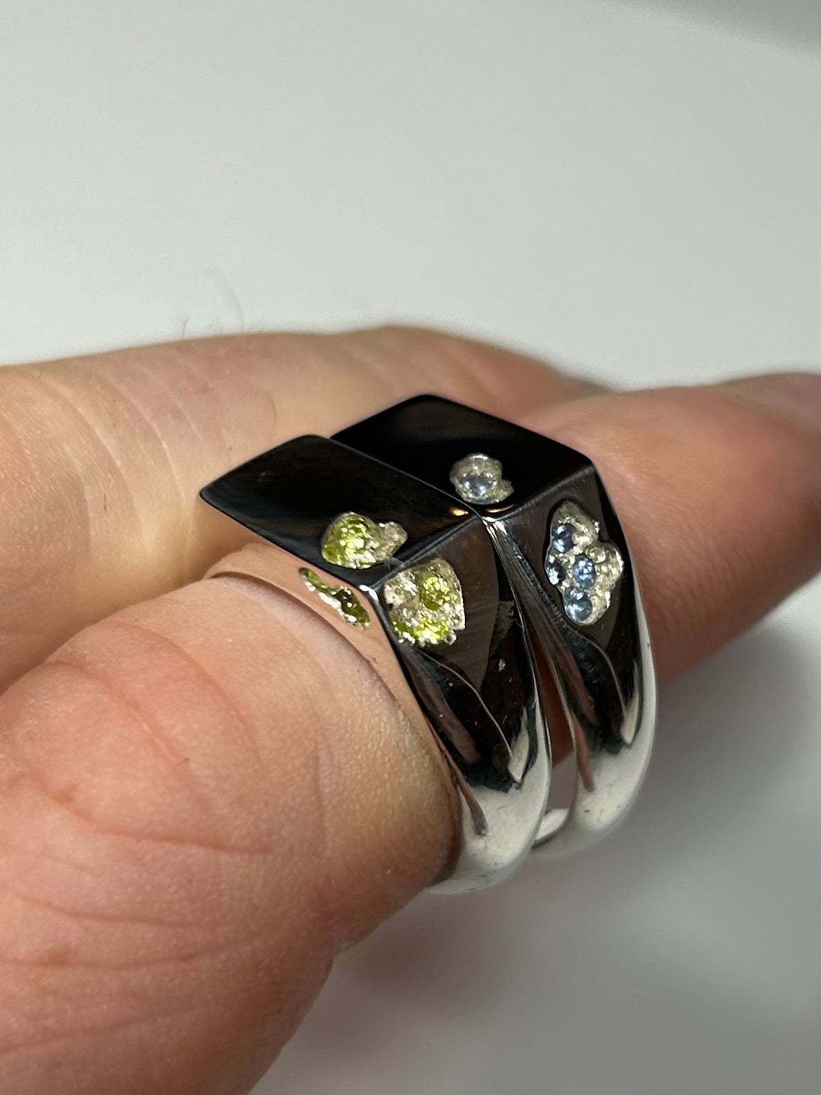 Signet Peridot Embedded Ring
