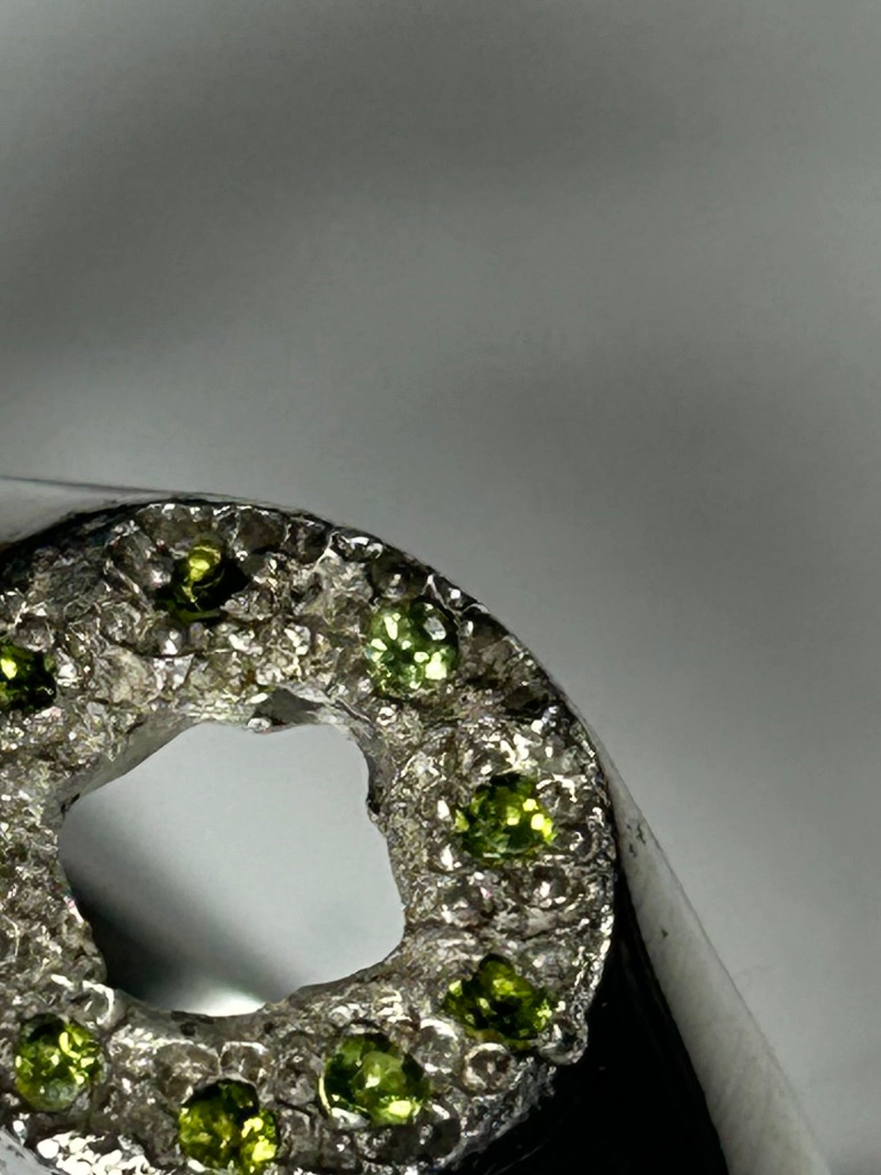Peridot Round Embedded Gemstone Signet