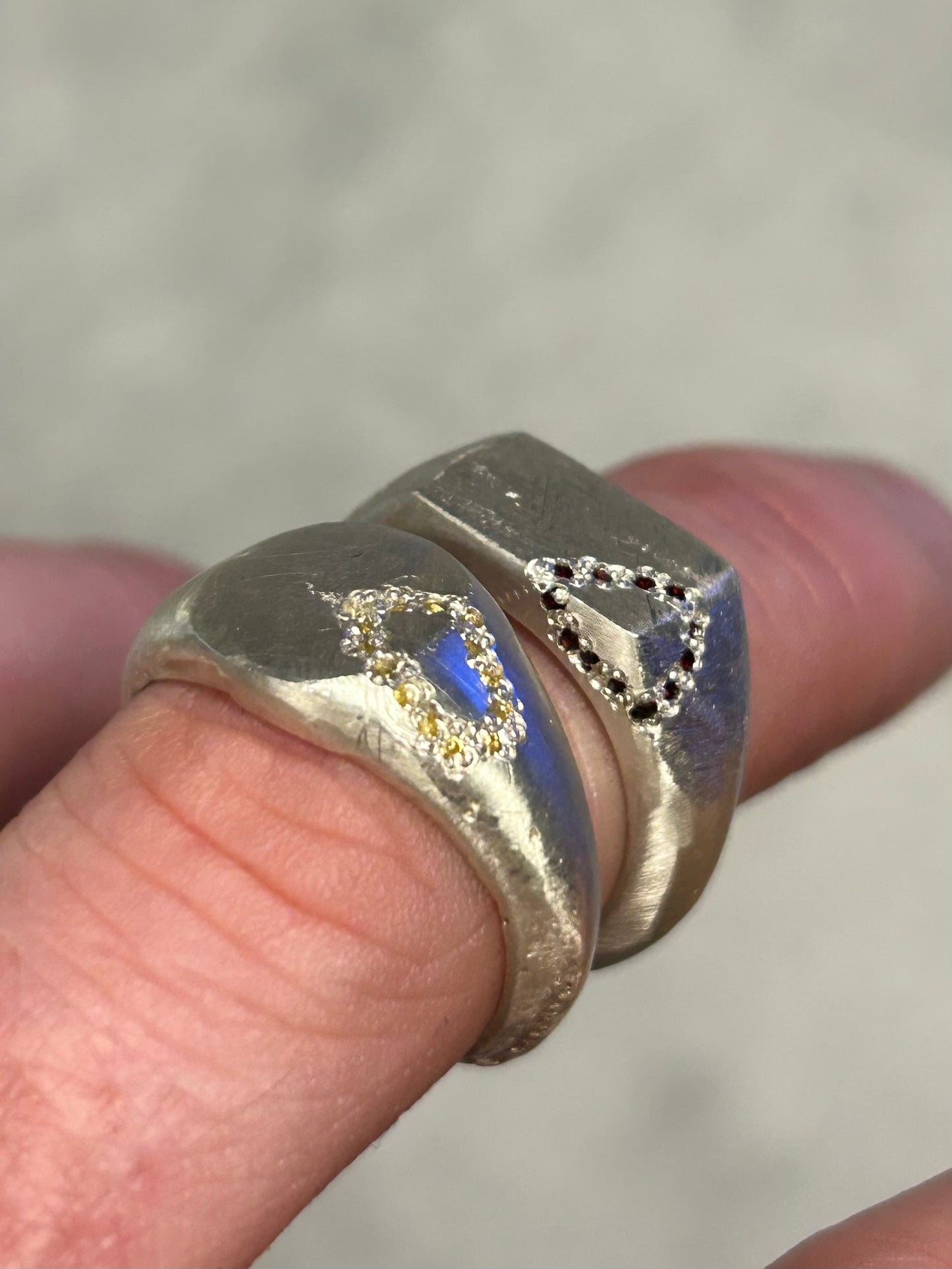 Corner Rough Garnet Rectangle Signet